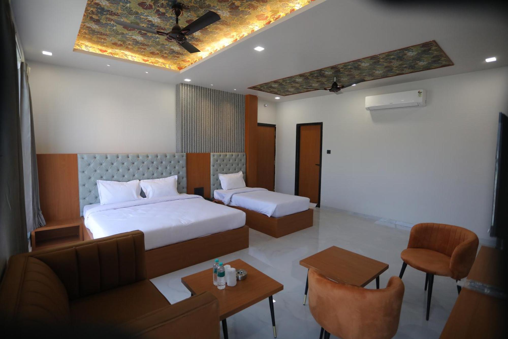Hotel Pride Of Chittor Chittorgarh Екстериор снимка