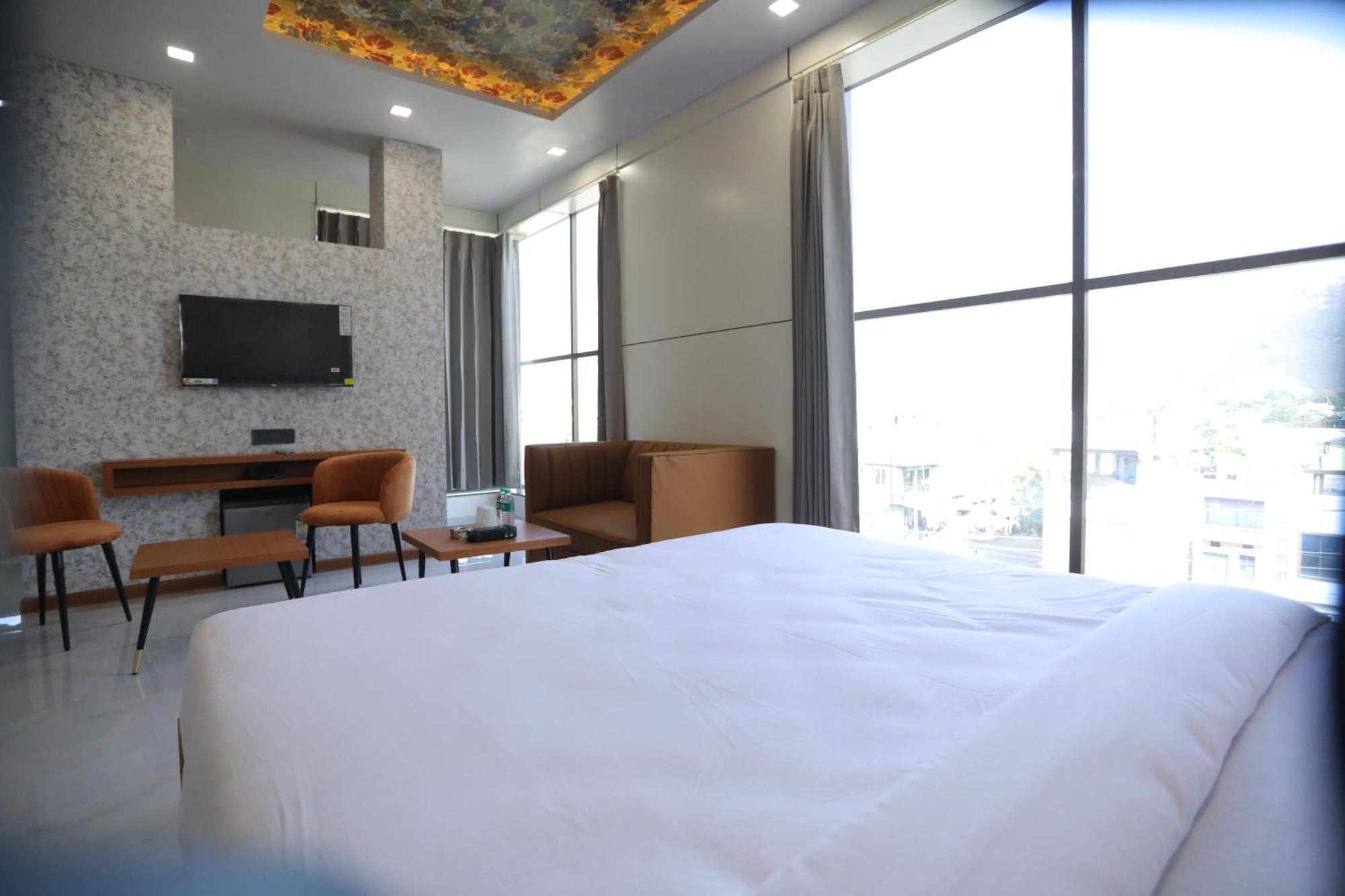 Hotel Pride Of Chittor Chittorgarh Екстериор снимка