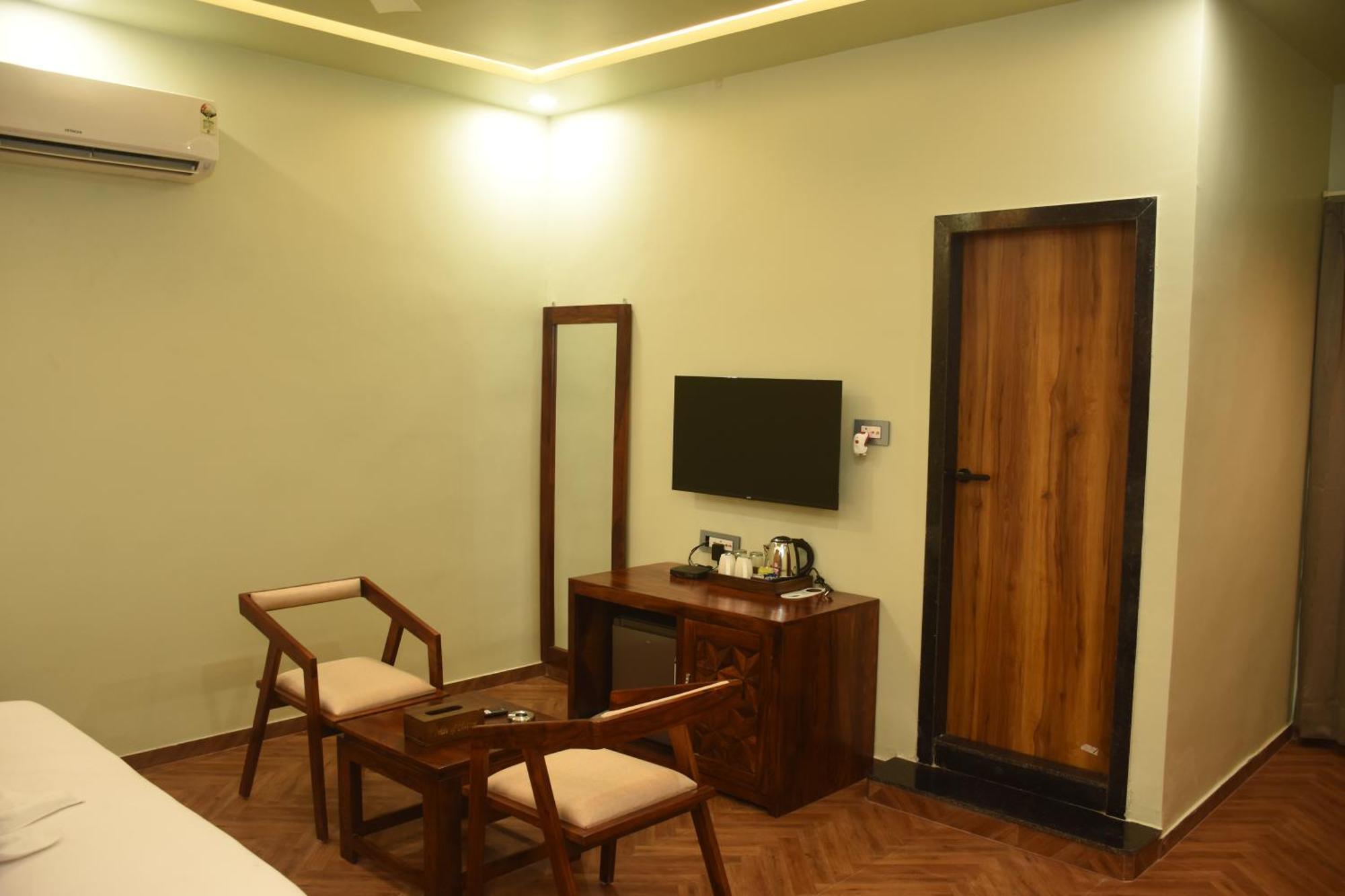 Hotel Pride Of Chittor Chittorgarh Екстериор снимка