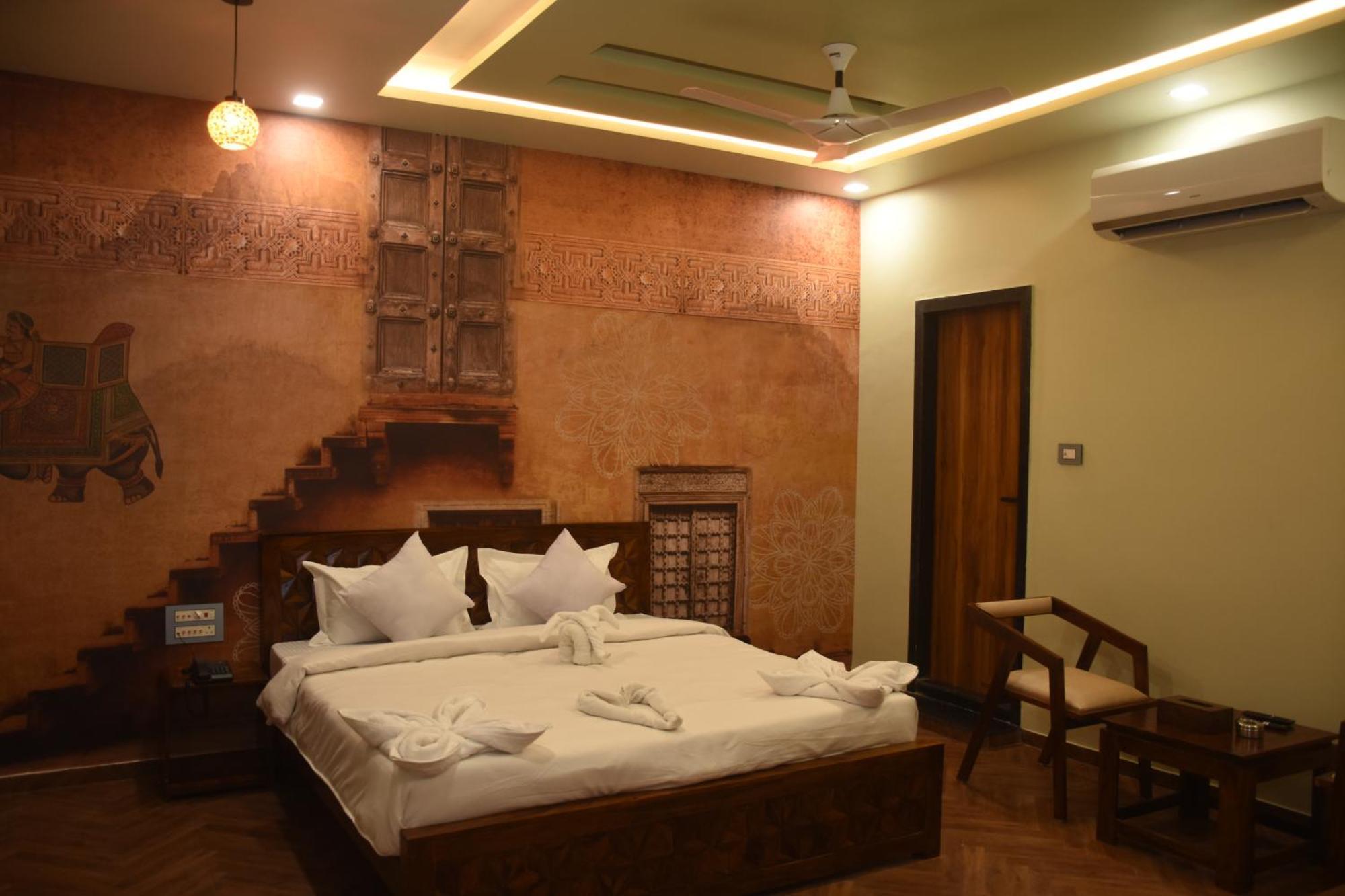 Hotel Pride Of Chittor Chittorgarh Екстериор снимка